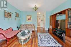 220 WALMER ROAD | Toronto Ontario | Slide Image Twenty-eight
