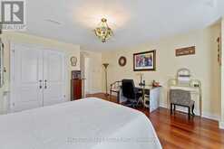 220 WALMER ROAD | Toronto Ontario | Slide Image Thirty-two