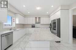 19 RIDGEVIEW COURT | Bradford West Gwillimbury Ontario | Slide Image Seventeen
