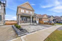 19 RIDGEVIEW COURT | Bradford West Gwillimbury Ontario | Slide Image Four