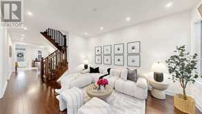 89 HARTNEY DRIVE | Richmond Hill Ontario | Slide Image Thirteen