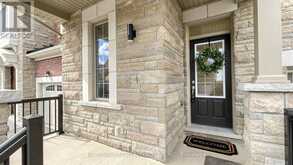 89 HARTNEY DRIVE | Richmond Hill Ontario | Slide Image Three