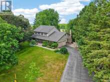 8 GRANT COURT | East Gwillimbury Ontario | Slide Image One