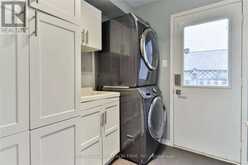 168 WILLOW LANE | Newmarket Ontario | Slide Image Ten