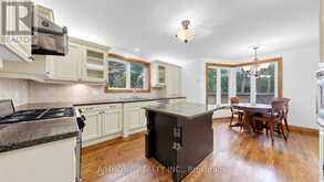 54 PLYMBRIDGE ROAD | Toronto Ontario | Slide Image Thirteen