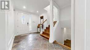 54 PLYMBRIDGE ROAD | Toronto Ontario | Slide Image Fifteen