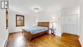 54 PLYMBRIDGE ROAD | Toronto Ontario | Slide Image Twenty