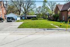 38 OAK STREET | Fenelon Falls Ontario | Slide Image Eight