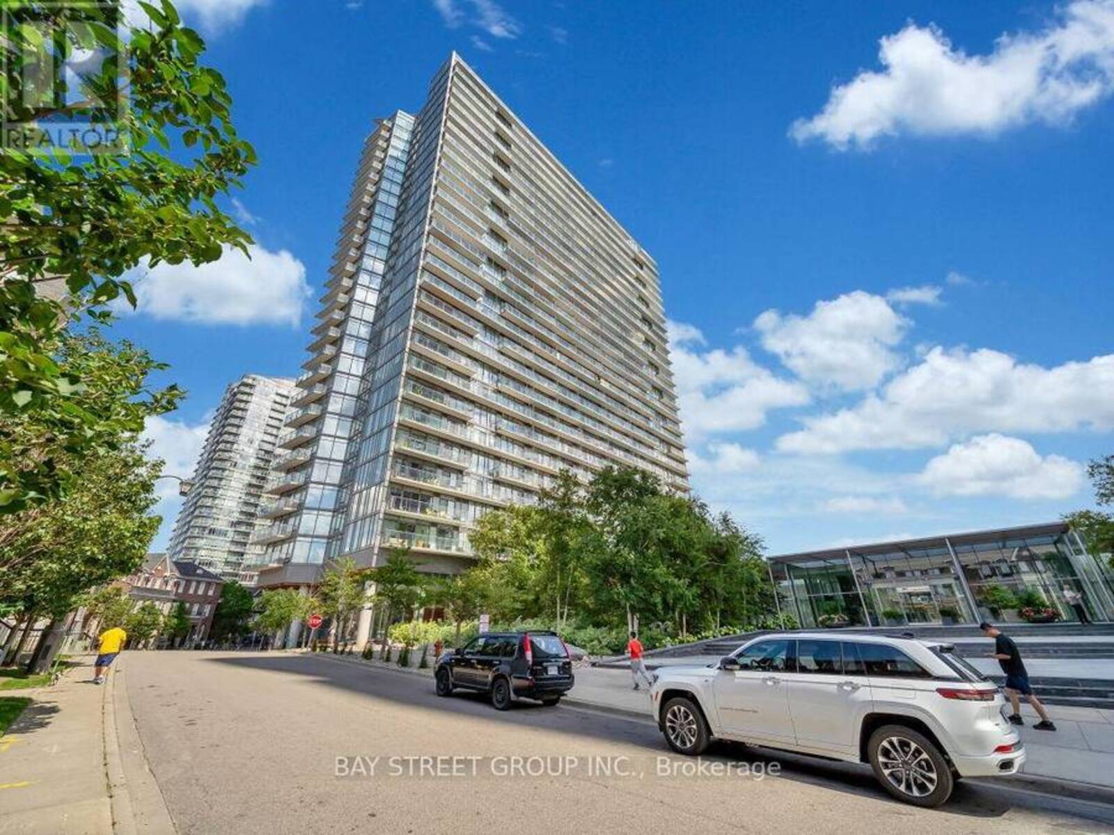 1501 - 105 THE QUEENSWAY AVENUE, Toronto, Ontario M6G 5B5