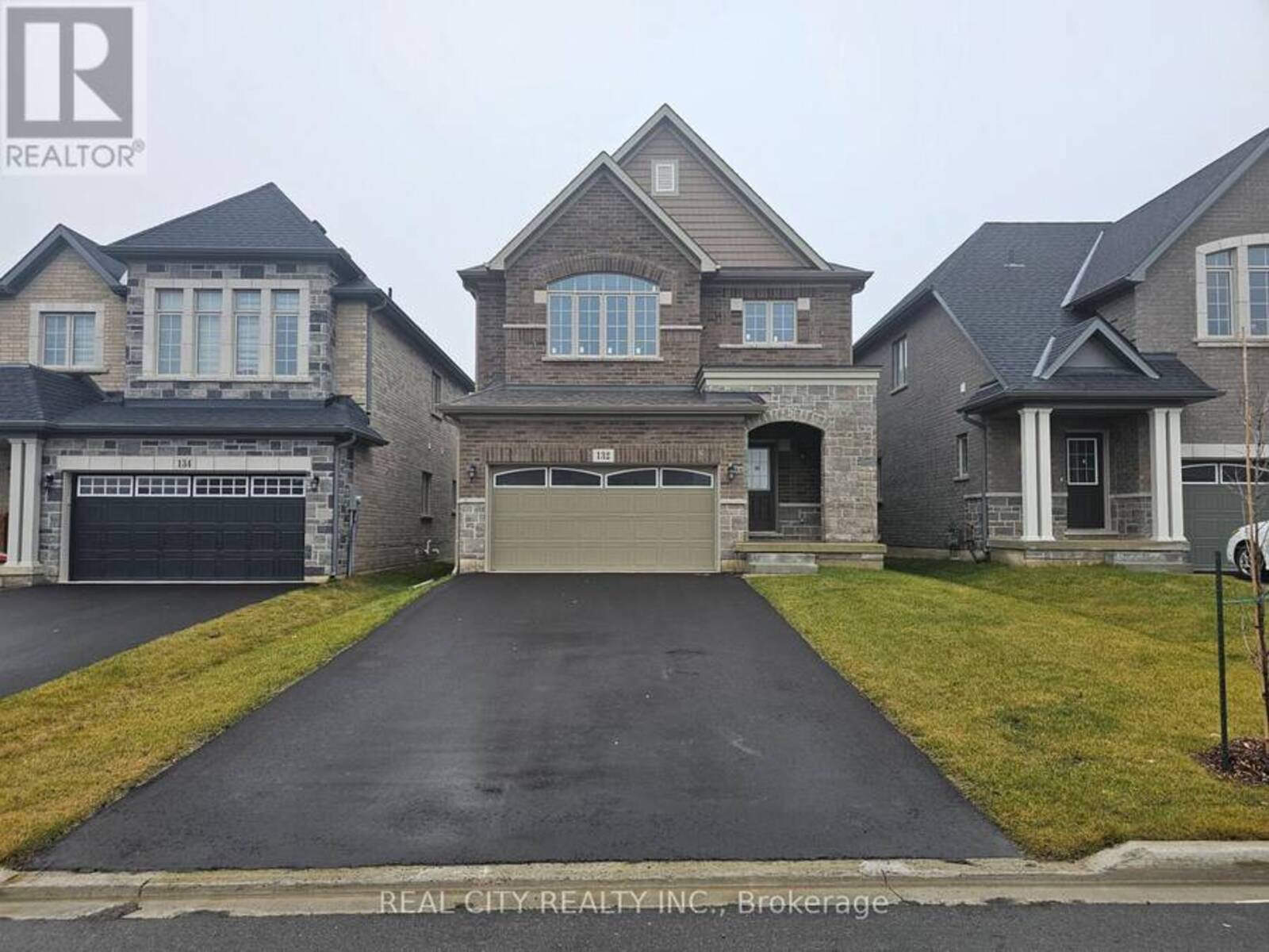 132 SUNSET WAY, Thorold, Ontario L0S 1A0
