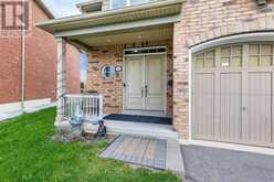 65 HONEYVIEW TRAIL | Brampton Ontario | Slide Image Three