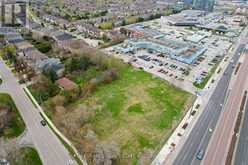 27 VAUGHAN BOULEVARD | Vaughan Ontario | Slide Image Eight