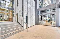 3902 - 488 UNIVERSITY AVENUE | Toronto Ontario | Slide Image Four