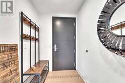 3902 - 488 UNIVERSITY AVENUE | Toronto Ontario | Slide Image Eight