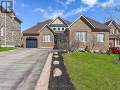 33 STONEGATE AVENUE Mono Ontario, L9W 6X1