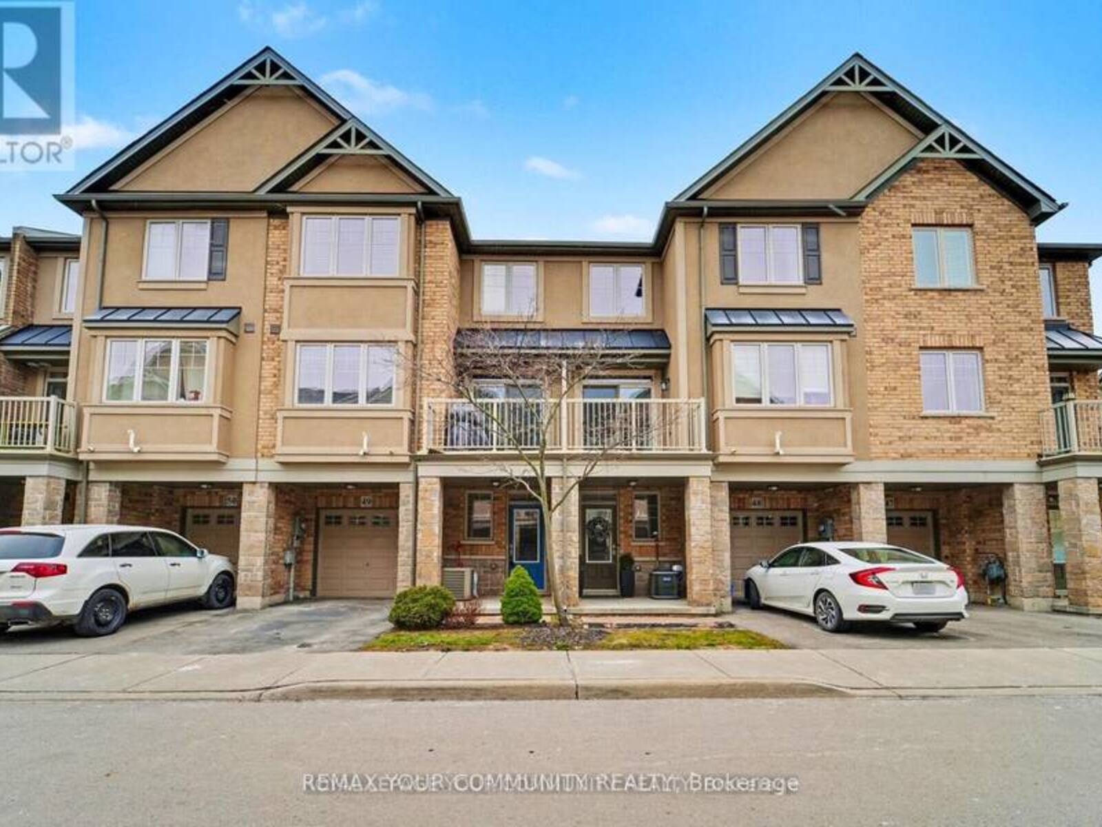 49 - 201 WESTBANK TRAIL, Hamilton, Ontario L8J 0H4
