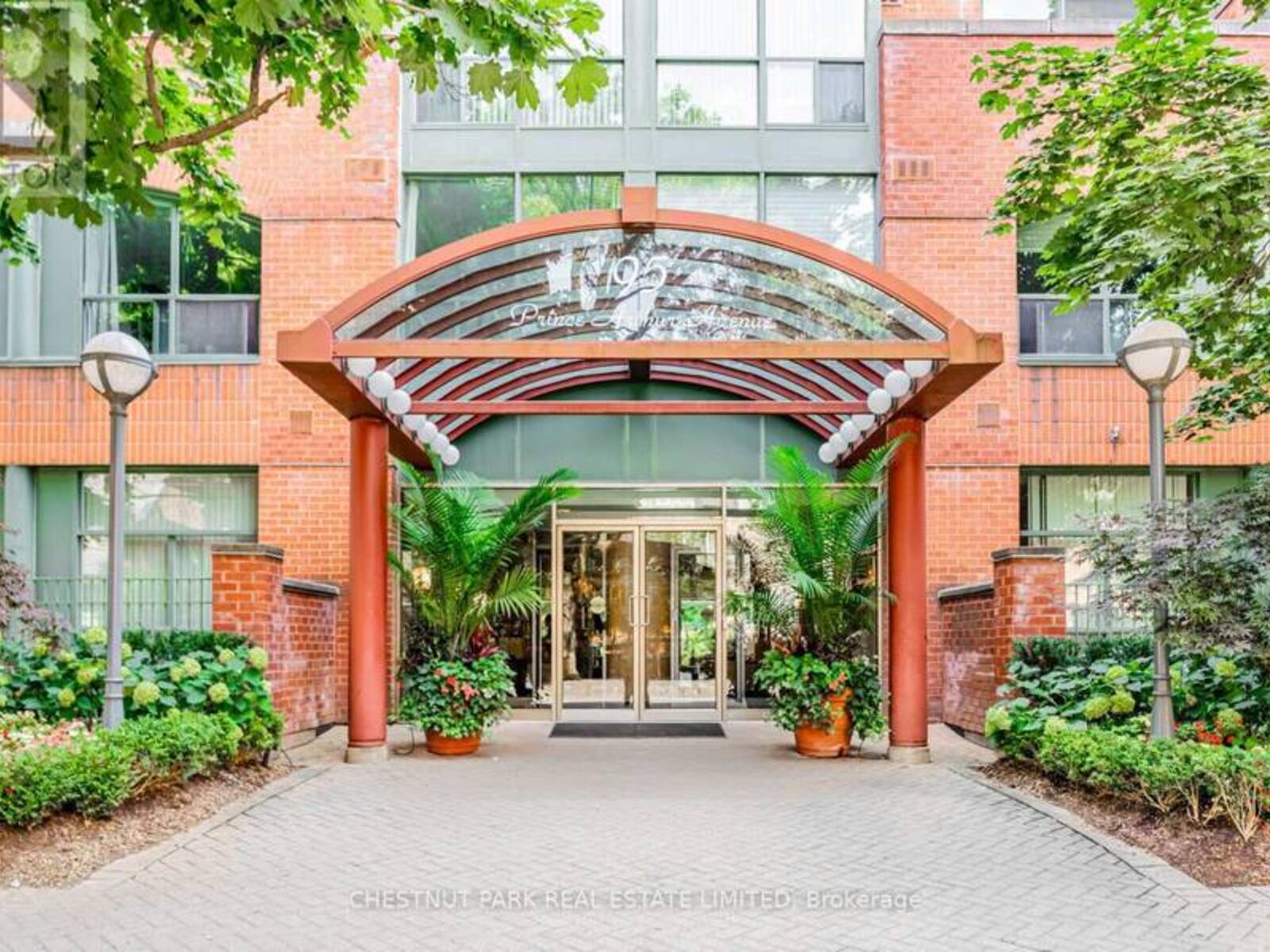 104 - 95 PRINCE ARTHUR AVENUE, Toronto, Ontario M5R 3P6