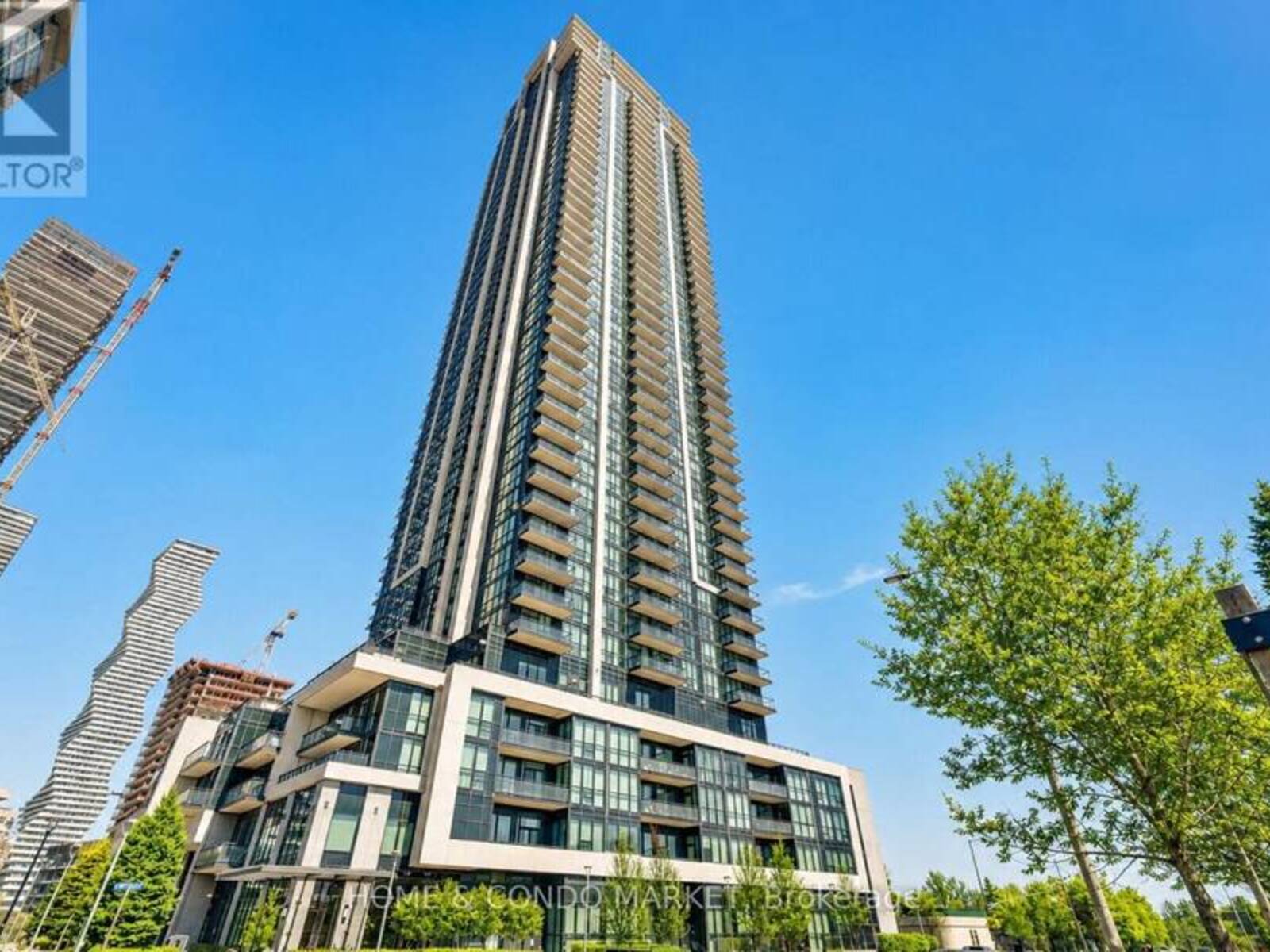 2002 - 3975 GRAND PARK DRIVE, Mississauga, Ontario L5B 0K4