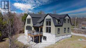 16 EVERGREEN WAY | Bobcaygeon Ontario | Slide Image Five