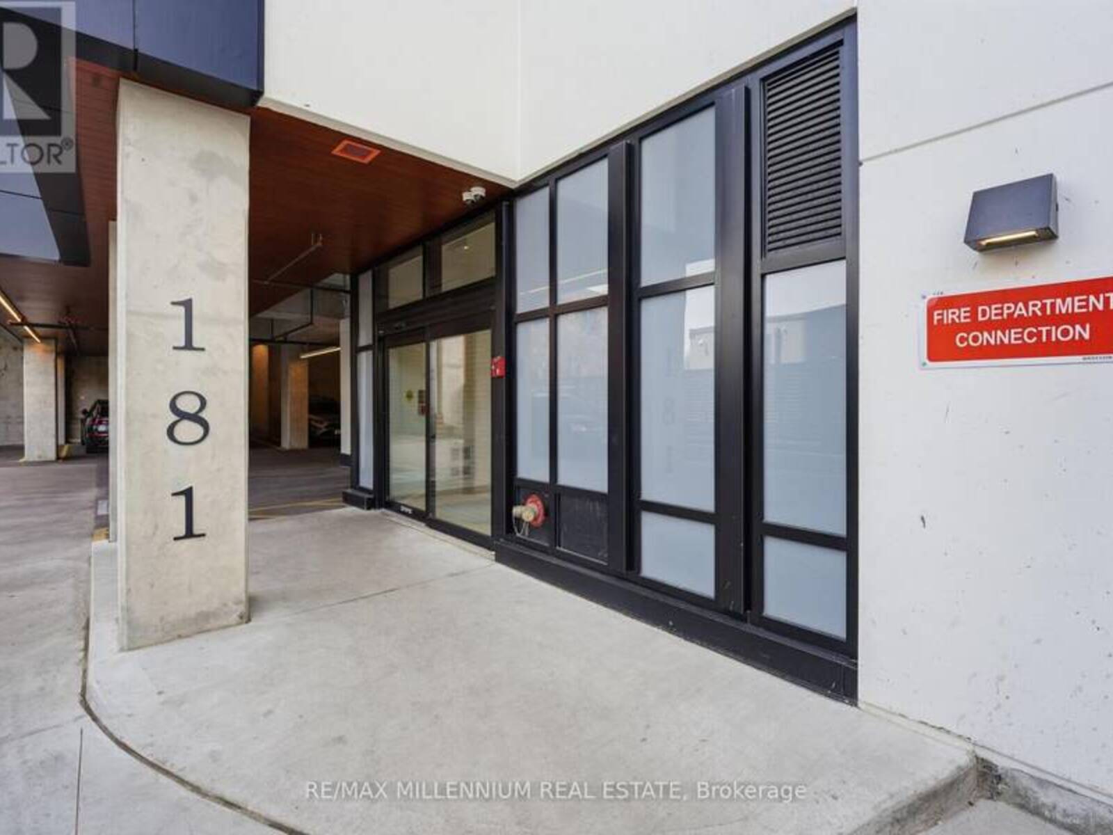 314 - 181 STERLING ROAD, Toronto, Ontario M6R 2B2