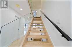 32 ELENA COURT | Hamilton Ontario | Slide Image Seventeen