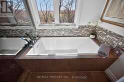 19 PARK LANE | Toronto Ontario | Slide Image Nineteen
