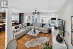 19 PARK LANE | Toronto Ontario | Slide Image Nine