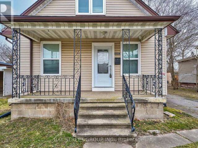 5241 KITCHENER STREET Niagara Falls Ontario, L2G 1B4 - 7 Bedrooms Home For Sale
