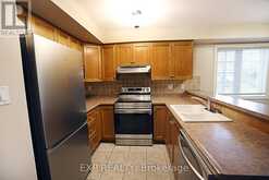 9 - 2 HARBOUR DRIVE | Hamilton Ontario | Slide Image Six