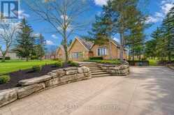 2033 NIAGARA RIVER PARKWAY | Fort Erie Ontario | Slide Image Two
