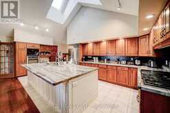 2033 NIAGARA RIVER PARKWAY | Fort Erie Ontario | Slide Image Eight