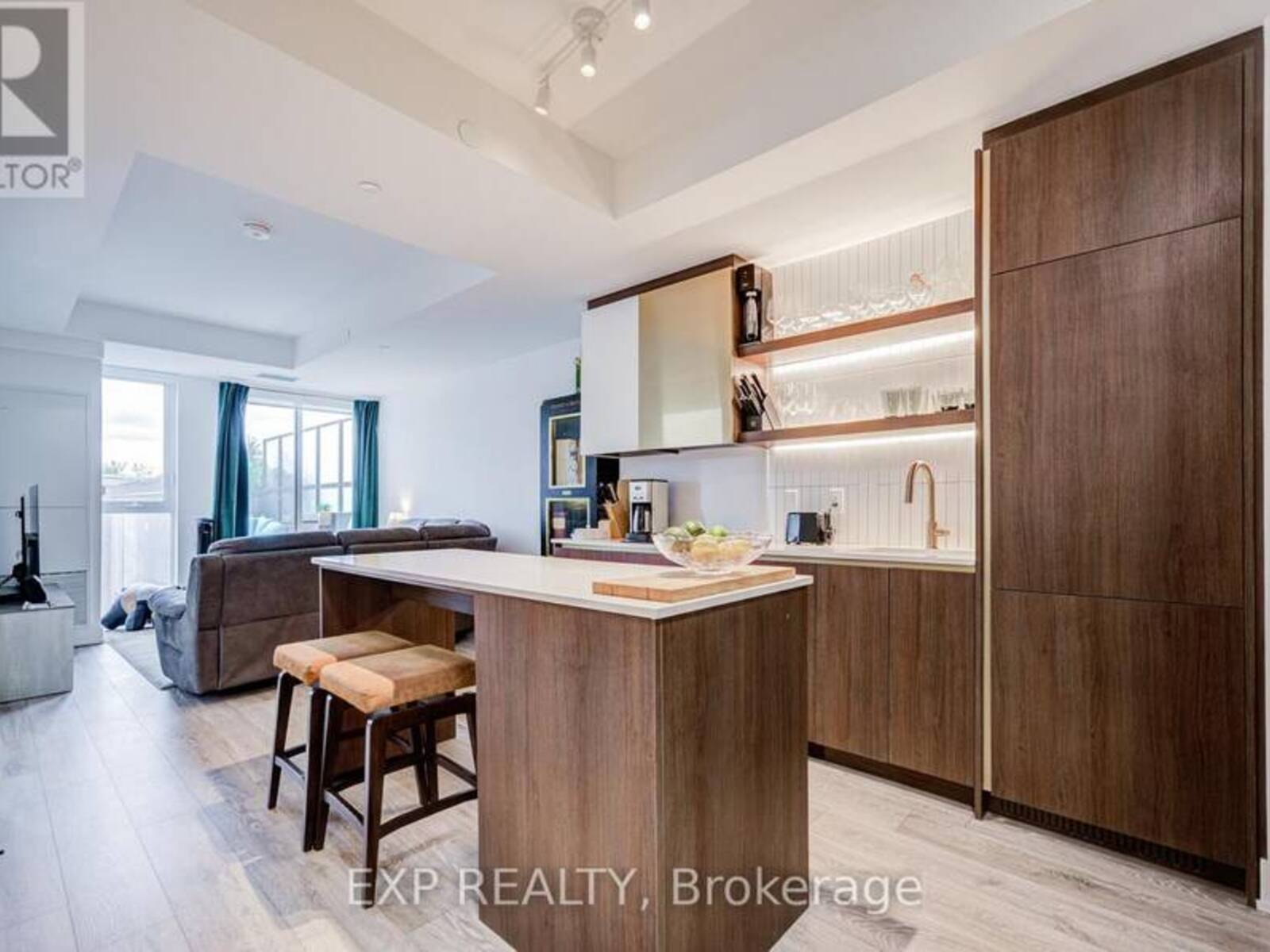 211 - 1285 QUEEN STREET E, Toronto, Ontario M4L 1C2