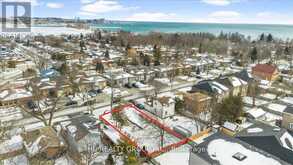 692 WEST SHORE BOULEVARD | Pickering Ontario | Slide Image Eight