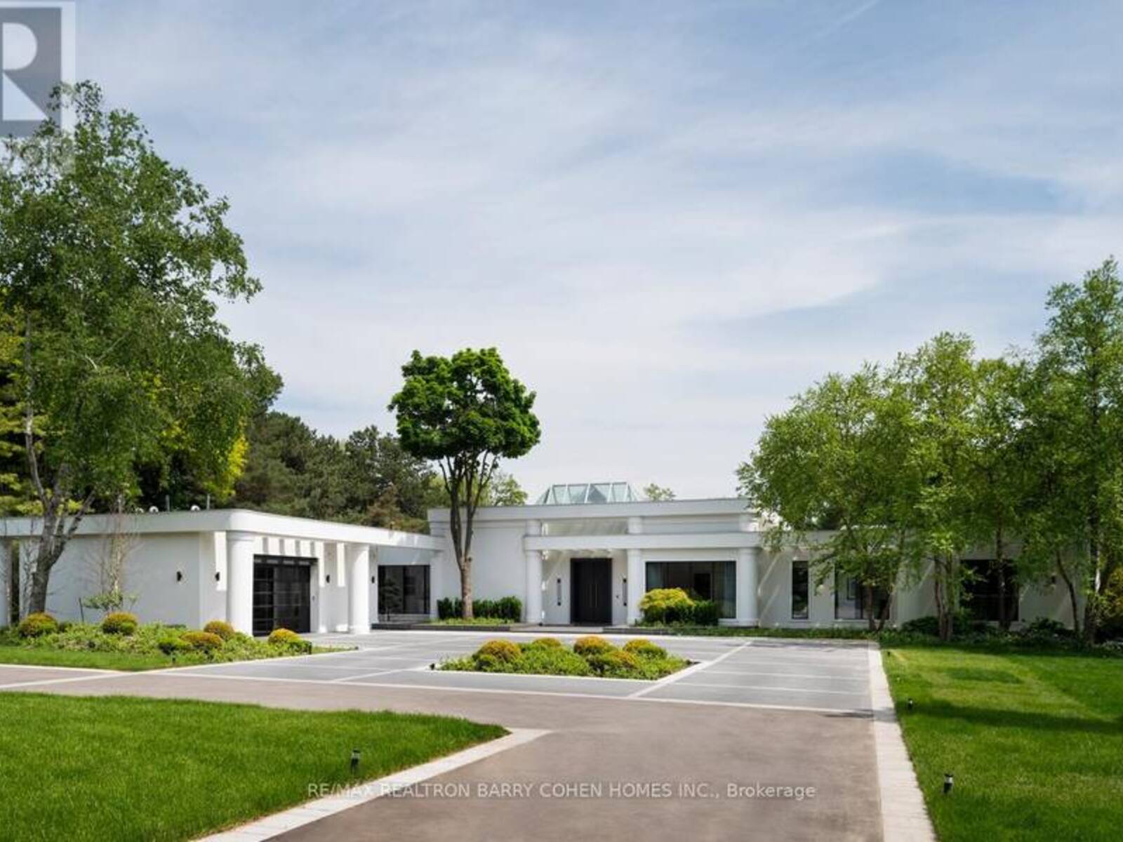 45 PARK LANE CIRCLE, Toronto, Ontario M3C 2N3
