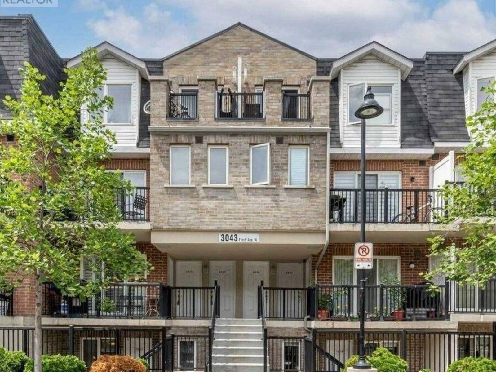 1014 - 3043 FINCH AVENUE W, Toronto, Ontario M9M 0A4