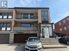 757 LAWRENCE AVENUE W Toronto Ontario, M6A 1B7