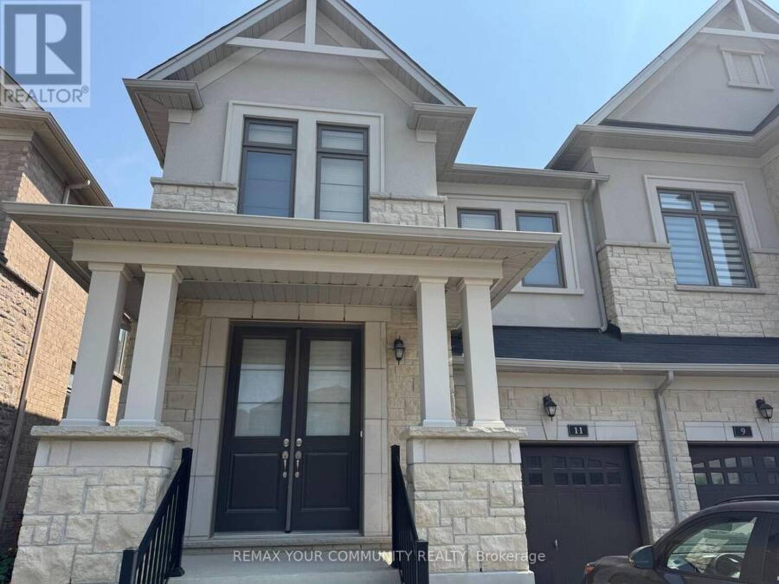 11 JOHN SMITH STREET, East Gwillimbury, Ontario L9N 0S7