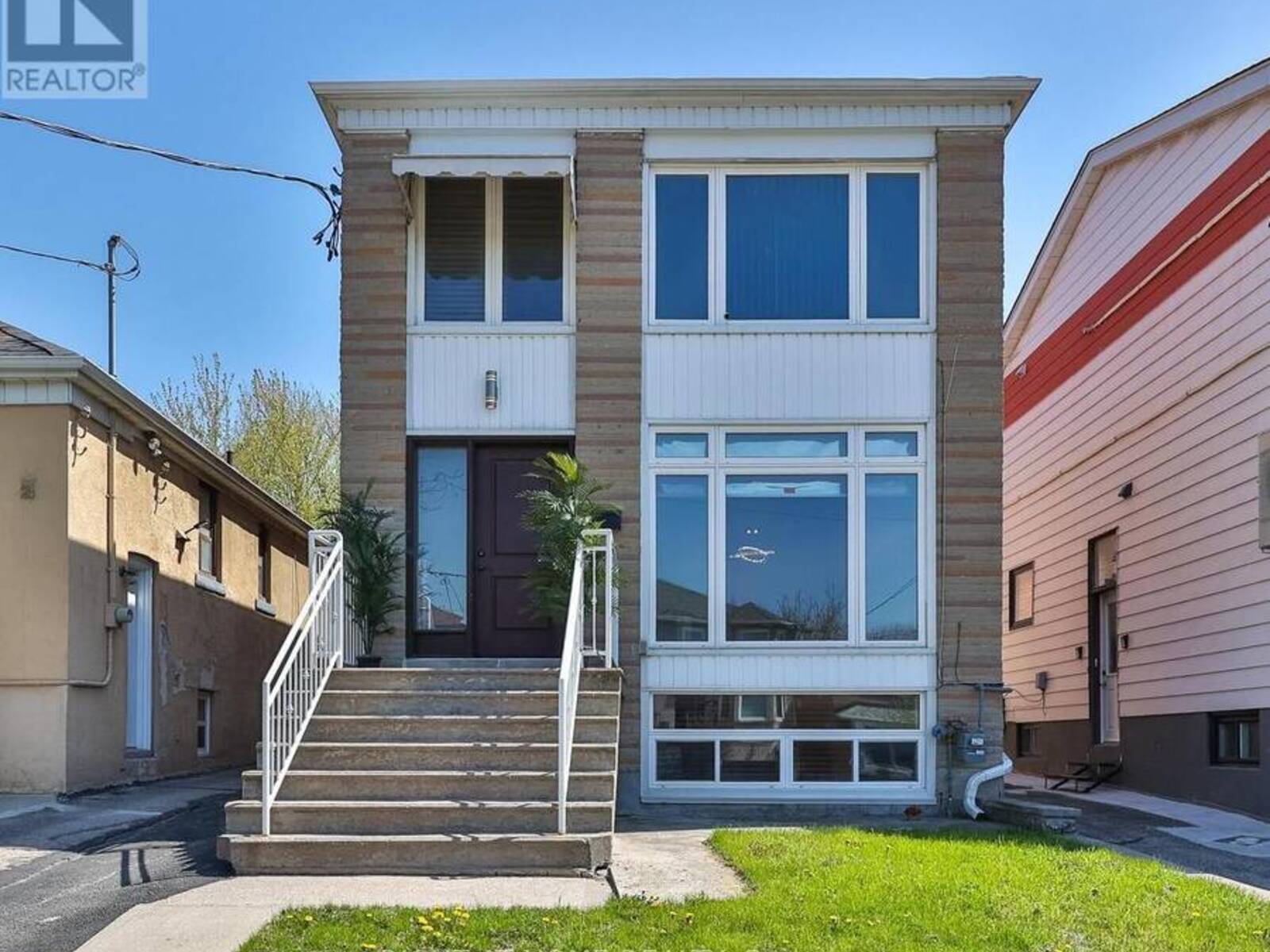 65 BRANSTONE ROAD, Toronto, Ontario M6E 4E3