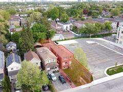 11 DENNIS AVENUE Toronto Ontario, M6N 2T7