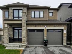 21 ABBEY CRESCENT W Barrie Ontario, L9J 9W9