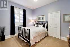 38 CASTLE DRIVE | Barrie Ontario | Slide Image Nineteen