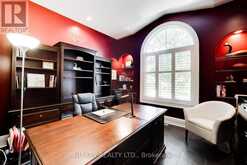 38 CASTLE DRIVE | Barrie Ontario | Slide Image Thirteen