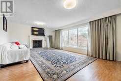 10 HAWTHORNE LANE | Aurora Ontario | Slide Image Thirteen