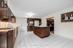 10 HAWTHORNE LANE | Aurora Ontario | Slide Image Eighteen