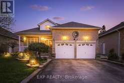 126 CARMELA AVENUE | Richmond Hill Ontario | Slide Image Three