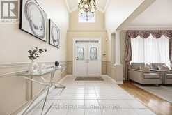 126 CARMELA AVENUE | Richmond Hill Ontario | Slide Image Four