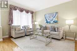 126 CARMELA AVENUE | Richmond Hill Ontario | Slide Image Seven