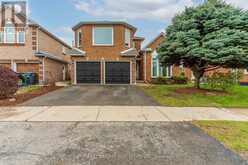 4 LEEWARD DRIVE | Brampton Ontario | Slide Image One