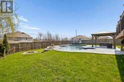 27 RIVER RUN ROAD | Mapleton Ontario | Slide Image Nine
