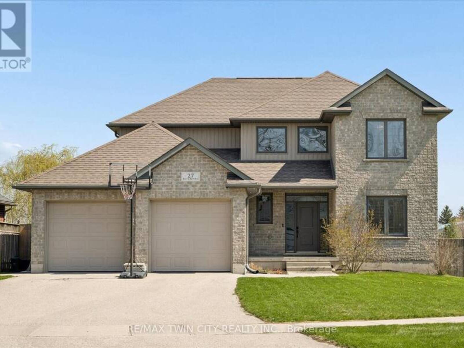 27 RIVER RUN ROAD, Mapleton, Ontario N0G 1P0